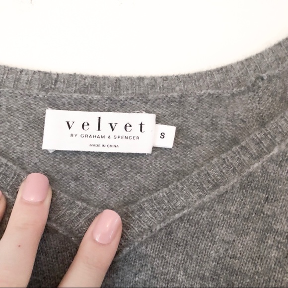 VELVET by GRAHAM & SPENCER Cashmere Poncho - GREY - Picture 7 of 8